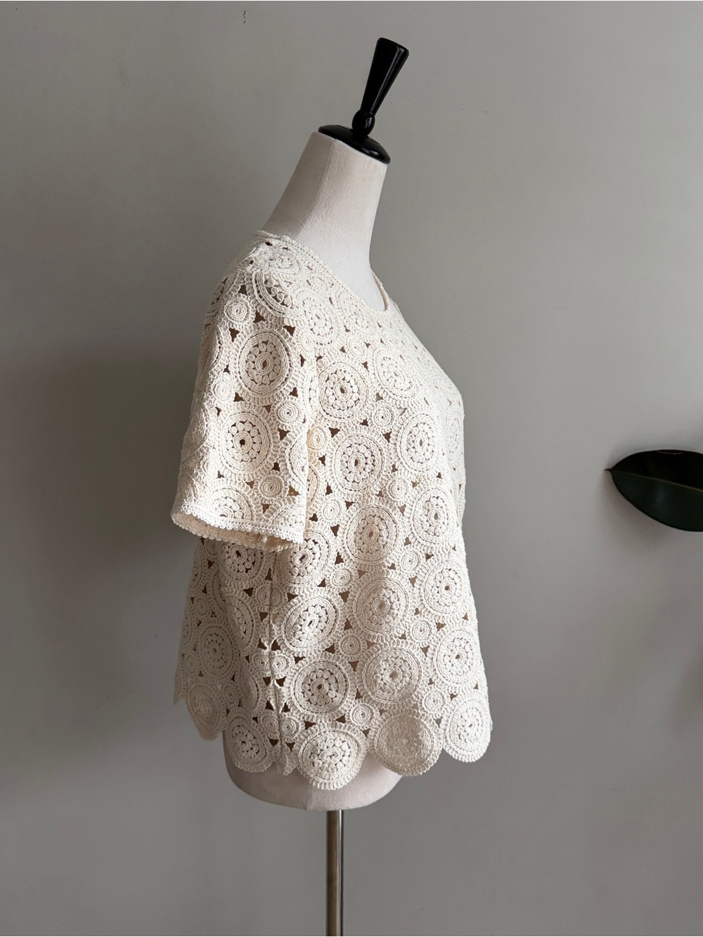 J.Jill Crochet Lace Tee In Barley S - Picture 4 of 9